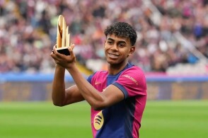 TA：切尔西现在无意引进门将，还拒绝了对约恩森的报价