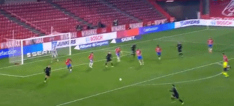 巴萨拒绝放人！吉罗纳想复制埃里克成功案例遭拒，卡萨斯留队发展