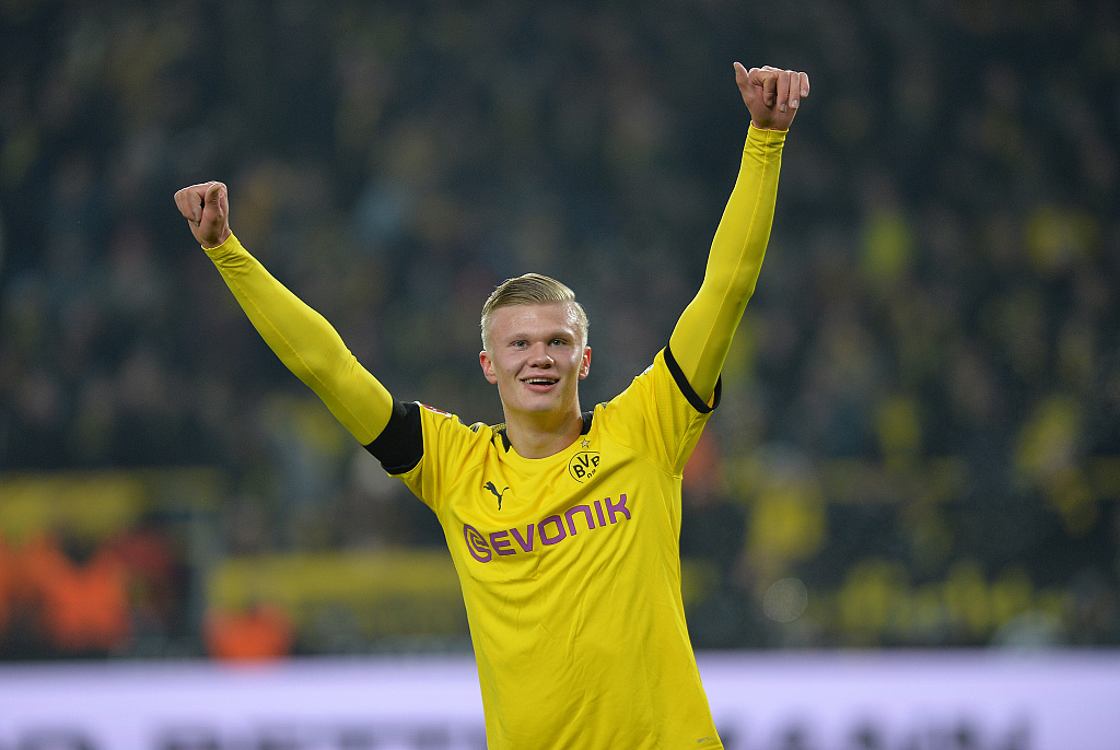 亚洲杯战报：加瓦希大四喜，也门7-1狂胜不丹（亚洲杯快讯：也门7比1大胜不丹，加瓦希上演大四喜）